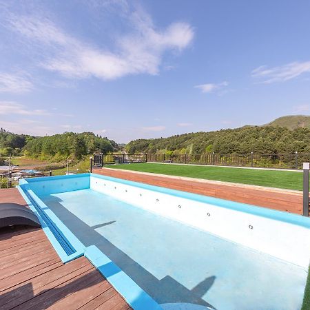 Walking Sky Pension Gapyeong Exterior foto