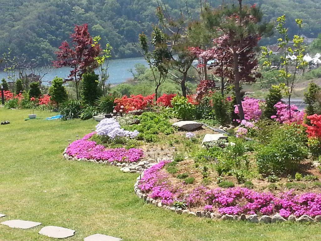 Walking Sky Pension Gapyeong Exterior foto