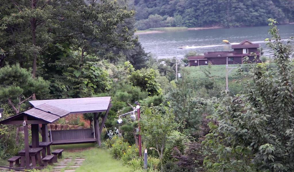 Walking Sky Pension Gapyeong Exterior foto